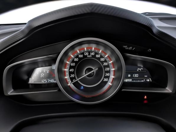 Mazda 3 III (BM) с пробегом 2014 года, цена 1 350 000 рублей, 125401 км, хэтчбек, Автокод Объявления
