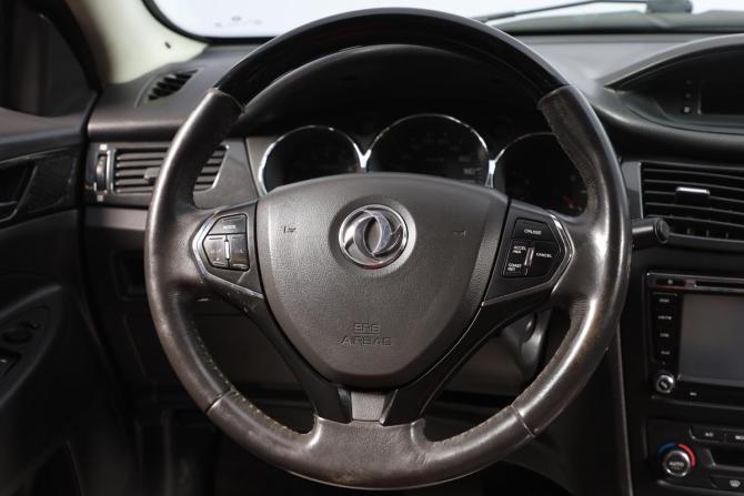 Dongfeng H30 Cross с пробегом 2015 года, цена 899 000 рублей, 139008 км, хэтчбек, Автокод Объявления