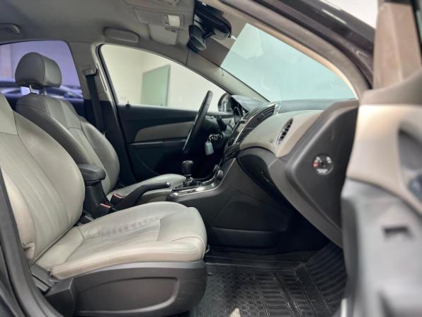 Chevrolet Cruze I Рестайлинг с пробегом 2012 года, цена 585 000 рублей, 261000 км, седан, Автокод Объявления
