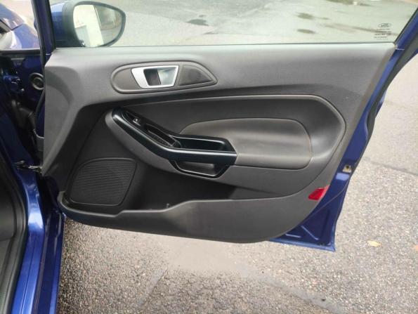 Ford Fiesta Mk6 Рестайлинг с пробегом 2015 года, цена 725 000 рублей, 156826 км, хэтчбек, Автокод Объявления