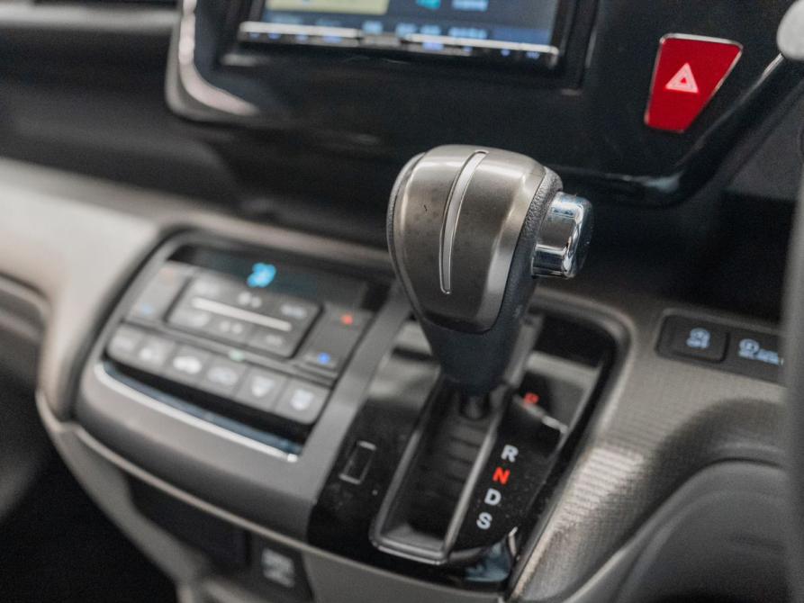 Honda Stepwgn V Рестайлинг Красноярск  - изображение 15