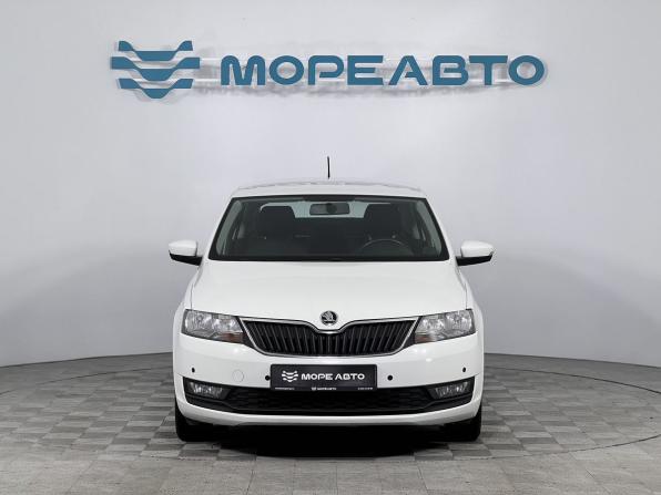 Skoda Rapid I Рестайлинг с пробегом 2017 года, цена 990 000 рублей, 203087 км, лифтбек, Автокод Объявления