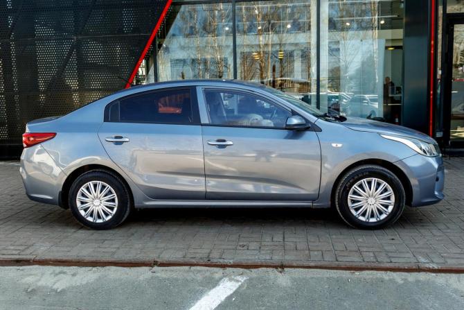 Kia Rio IV с пробегом 2018 года, цена 895 000 рублей, 113972 км, седан, Автокод Объявления