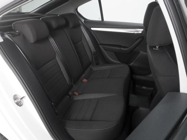 Skoda Octavia III (A7) Рестайлинг с пробегом 2019 года, цена 2 520 000 рублей, 36858 км, лифтбек, Автокод Объявления
