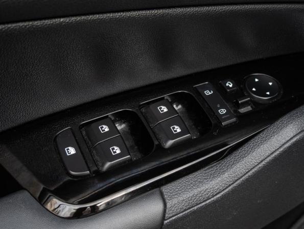 Kia Sportage V с пробегом 2024 года, цена 4 070 000 рублей, 37271 км, внедорожник, Автокод Объявления