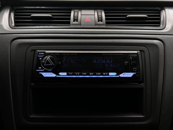 Skoda Rapid I с пробегом 2016 года, цена 1 040 000 рублей, 107568 км, лифтбек, Автокод Объявления