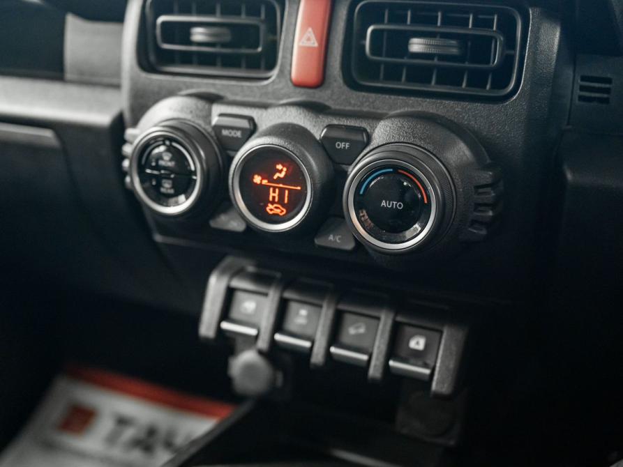 Suzuki Jimny IV Красноярск  - изображение 14