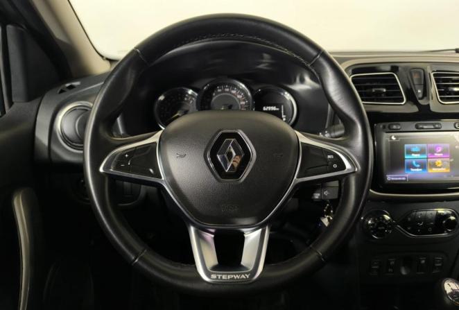 Renault Logan II Рестайлинг с пробегом 2020 года, цена 1 370 000 рублей, 62996 км, седан, Автокод Объявления