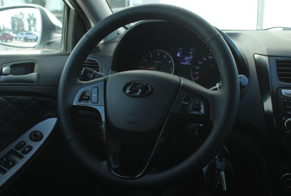 Hyundai Solaris I Рестайлинг Саратов  - изображение 17