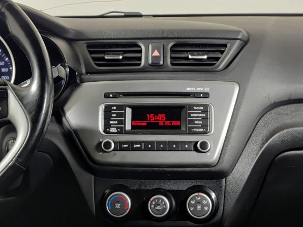 Kia Rio III Рестайлинг с пробегом 2016 года, цена 855 000 рублей, 237466 км, седан, Автокод Объявления