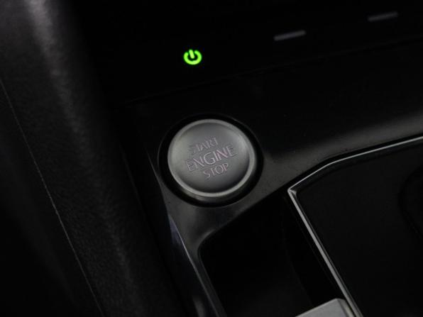 Volkswagen Tiguan II с пробегом 2020 года, цена 2 549 000 рублей, 117491 км, внедорожник, Автокод Объявления