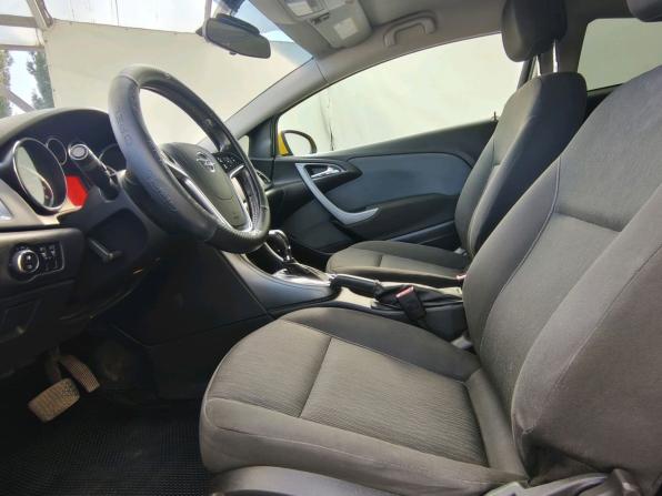 Opel Astra J Рестайлинг с пробегом 2013 года, цена 860 000 рублей, 211264 км, хэтчбек, Автокод Объявления