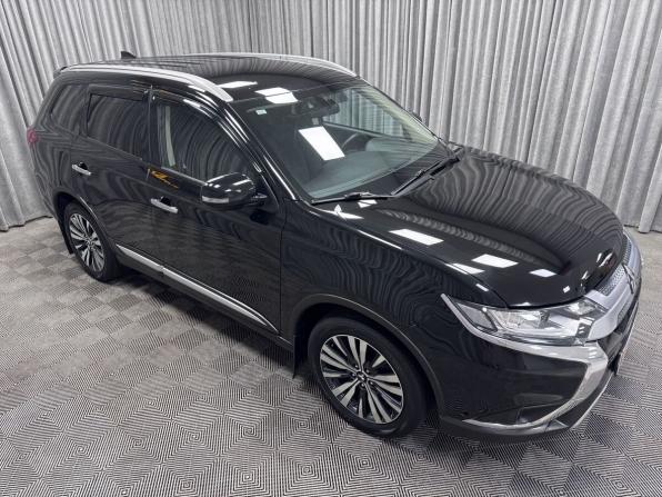 Mitsubishi Outlander III Рестайлинг 3 с пробегом 2020 года, цена 2 630 000 рублей, 95095 км, внедорожник, Автокод Объявления