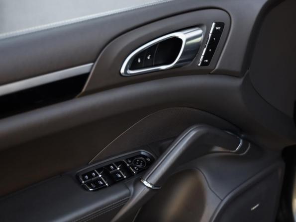 Porsche Cayenne II Рестайлинг (958) с пробегом 2015 года, цена 4 270 000 рублей, 186756 км, внедорожник, Автокод Объявления
