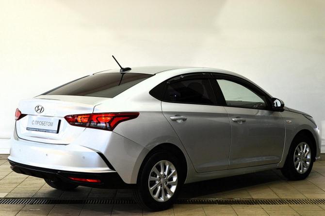 Hyundai Solaris II Рестайлинг с пробегом 2021 года, цена 1 399 000 рублей, 115000 км, седан, Автокод Объявления