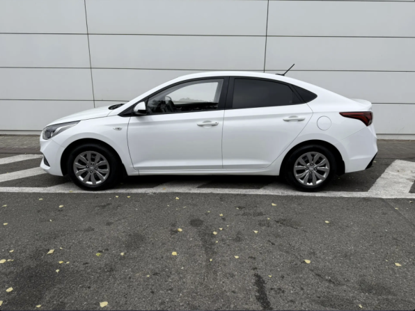 Hyundai Solaris II с пробегом 2019 года, цена 1 550 000 рублей, 64615 км, седан, Автокод Объявления