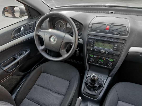 Skoda Octavia II (A5) с пробегом 2006 года, цена 404 000 рублей, 293240 км, лифтбек, Автокод Объявления