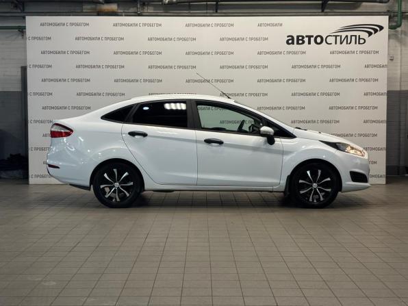 Ford Fiesta Mk6 Рестайлинг с пробегом 2016 года, цена 599 000 рублей, 92282 км, седан, Автокод Объявления