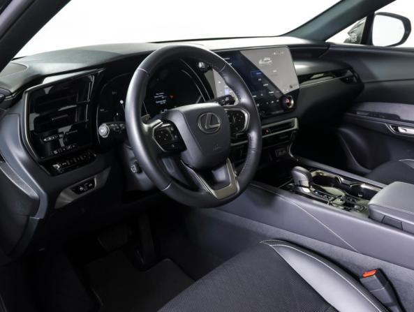Lexus RX V с пробегом 2025 года, цена 10 500 000 рублей, 8748 км, внедорожник, Автокод Объявления