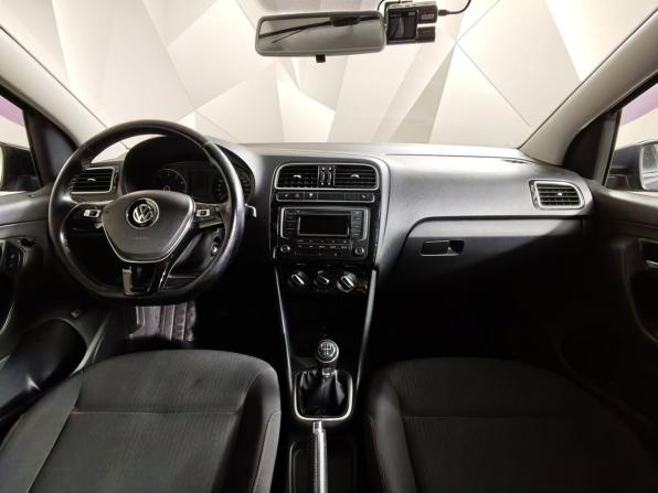 Volkswagen Polo V Рестайлинг с пробегом 2017 года, цена 959 000 рублей, 164375 км, седан, Автокод Объявления