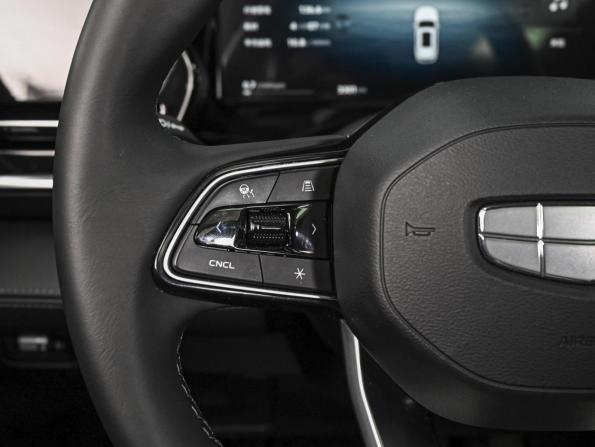 Geely Monjaro I Рестайлинг с пробегом 2025 года, цена 3 990 000 рублей, 3301 км, внедорожник, Автокод Объявления