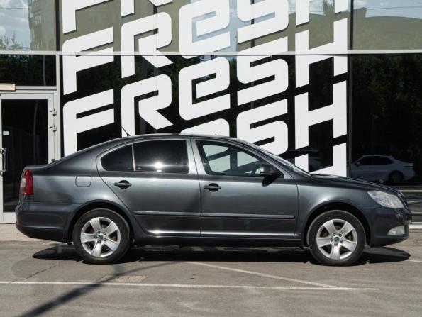 Skoda Octavia II (A5) Рестайлинг с пробегом 2012 года, цена 799 000 рублей, 298057 км, лифтбек, Автокод Объявления