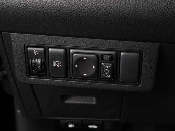 Nissan Tiida I Рестайлинг с пробегом 2010 года, цена 689 000 рублей, 201770 км, седан, Автокод Объявления