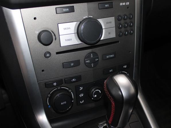 Opel Antara I Рестайлинг с пробегом 2014 года, цена 1 049 900 рублей, 291483 км, внедорожник, Автокод Объявления