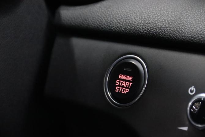 Kia Sportage IV Рестайлинг с пробегом 2020 года, цена 2 550 550 рублей, 74655 км, внедорожник, Автокод Объявления