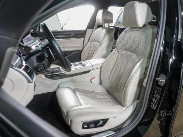BMW 7 серии VI (G11/G12) с пробегом 2016 года, цена 3 199 000 рублей, 203753 км, седан, Автокод Объявления