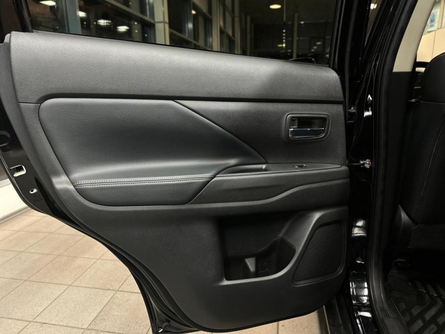 Mitsubishi Outlander III Рестайлинг 3 Санкт-Петербург  - изображение 27