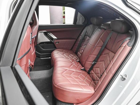 BMW 7 серии VII (G70) с пробегом 2023 года, цена 12 899 000 рублей, 21162 км, седан, Автокод Объявления