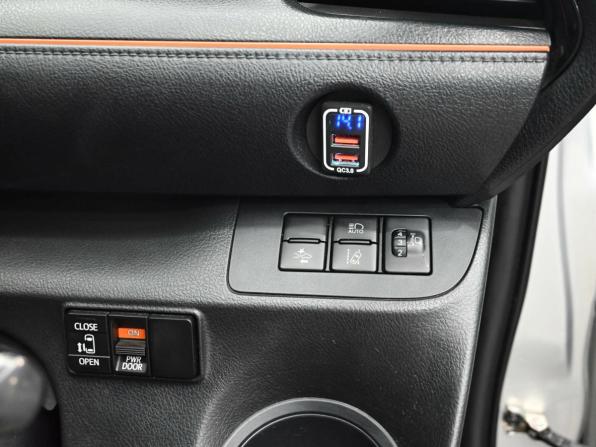 Toyota Sienta II с пробегом 2016 года, цена 1 470 000 рублей, 136266 км, минивэн, Автокод Объявления