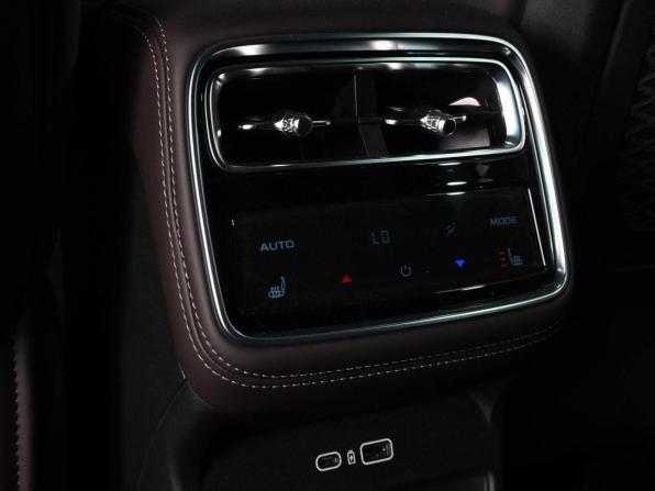Geely Monjaro I Рестайлинг 2 с пробегом 2026 года, цена 4 499 000 рублей, 40 км, внедорожник, Автокод Объявления