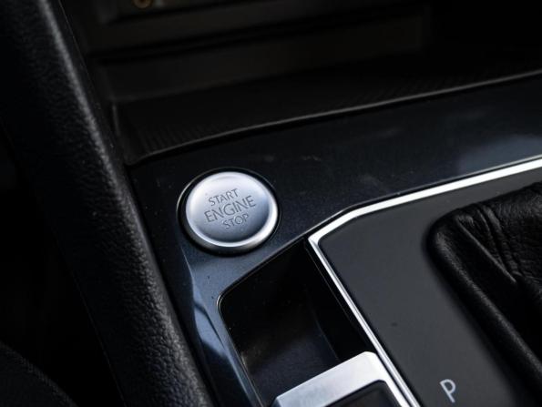 Volkswagen Tiguan II с пробегом 2017 года, цена 2 650 000 рублей, 189294 км, внедорожник, Автокод Объявления