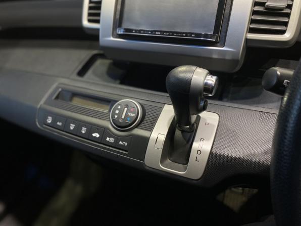 Honda Freed I Рестайлинг с пробегом 2012 года, цена 1 129 900 рублей, 106400 км, компактвэн, Автокод Объявления