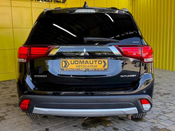 Mitsubishi Outlander III Рестайлинг 3 с пробегом 2018 года, цена 2 190 000 рублей, 175000 км, внедорожник, Автокод Объявления