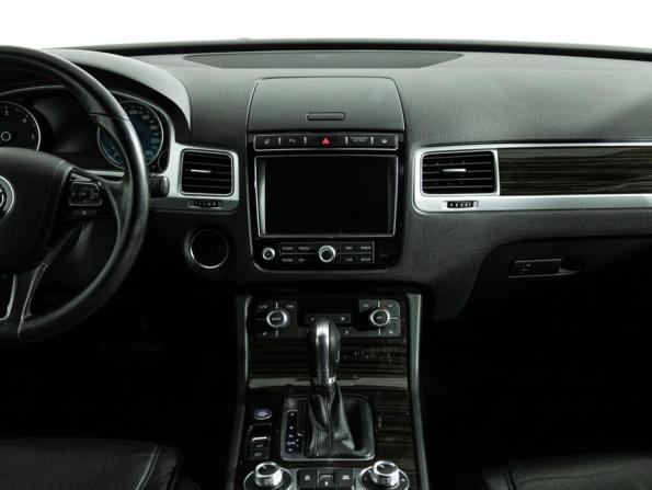 Volkswagen Touareg II Рестайлинг с пробегом 2014 года, цена 1 839 000 рублей, 297904 км, внедорожник, Автокод Объявления