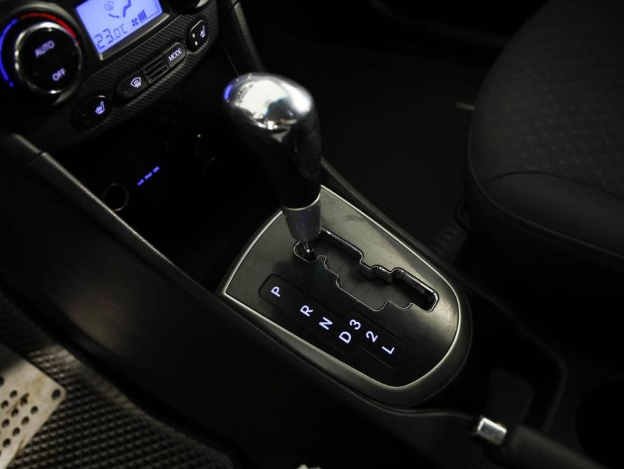 Hyundai Solaris I Санкт-Петербург  - изображение 14