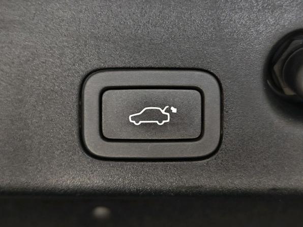 Jaguar XJ IV (X351) Рестайлинг с пробегом 2016 года, цена 2 260 000 рублей, 115842 км, седан, Автокод Объявления