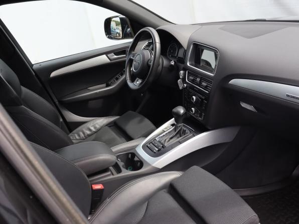 Audi Q5 I (8R) Рестайлинг с пробегом 2015 года, цена 1 999 000 рублей, 171670 км, внедорожник, Автокод Объявления