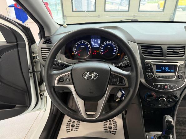 Hyundai Solaris I Рестайлинг с пробегом 2015 года, цена 1 096 000 рублей, 93800 км, хэтчбек, Автокод Объявления