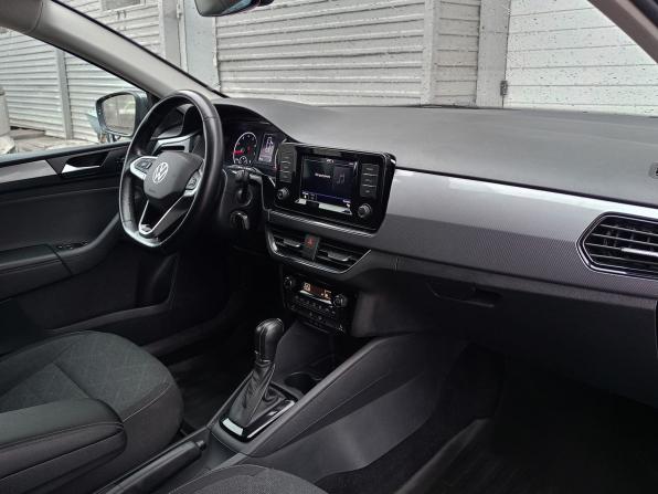 Volkswagen Polo VI с пробегом 2021 года, цена 1 657 000 рублей, 49300 км, лифтбек, Автокод Объявления