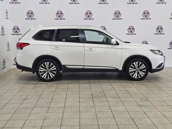 Mitsubishi Outlander III Рестайлинг 2 с пробегом 2018 года, цена 1 833 000 рублей, 89565 км, внедорожник, Автокод Объявления