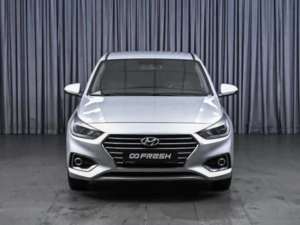 Hyundai Solaris II с пробегом 2018 года, цена 1 622 000 рублей, 105068 км, седан, Автокод Объявления