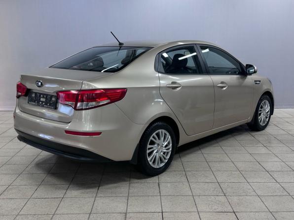 Kia Rio III Рестайлинг с пробегом 2015 года, цена 1 050 000 рублей, 124795 км, седан, Автокод Объявления