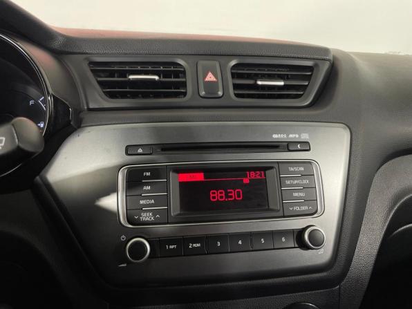 Kia Rio III Рестайлинг с пробегом 2015 года, цена 1 110 000 рублей, 89361 км, седан, Автокод Объявления