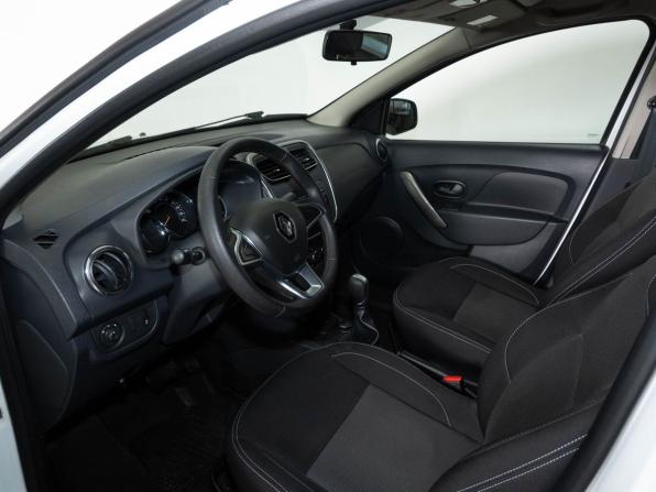 Renault Logan II Рестайлинг с пробегом 2022 года, цена 1 294 000 рублей, 62495 км, седан, Автокод Объявления