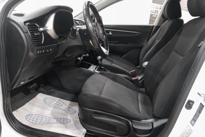 Kia Rio IV Рестайлинг с пробегом 2020 года, цена 1 499 000 рублей, 140000 км, седан, Автокод Объявления