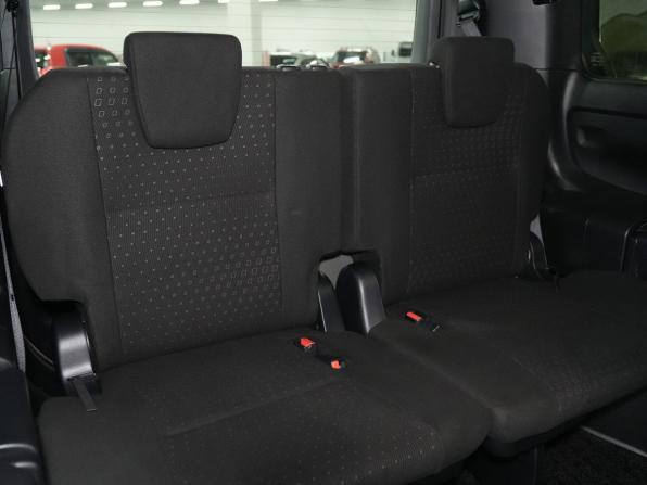 Toyota Noah III (R80) Рестайлинг с пробегом 2018 года, цена 2 340 000 рублей, 78502 км, минивэн, Автокод Объявления